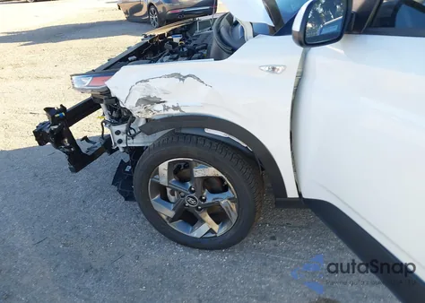 2024 Hyundai Venue Sel z USA, uszkodzony, nr VIN KMHRC8A39RU341064